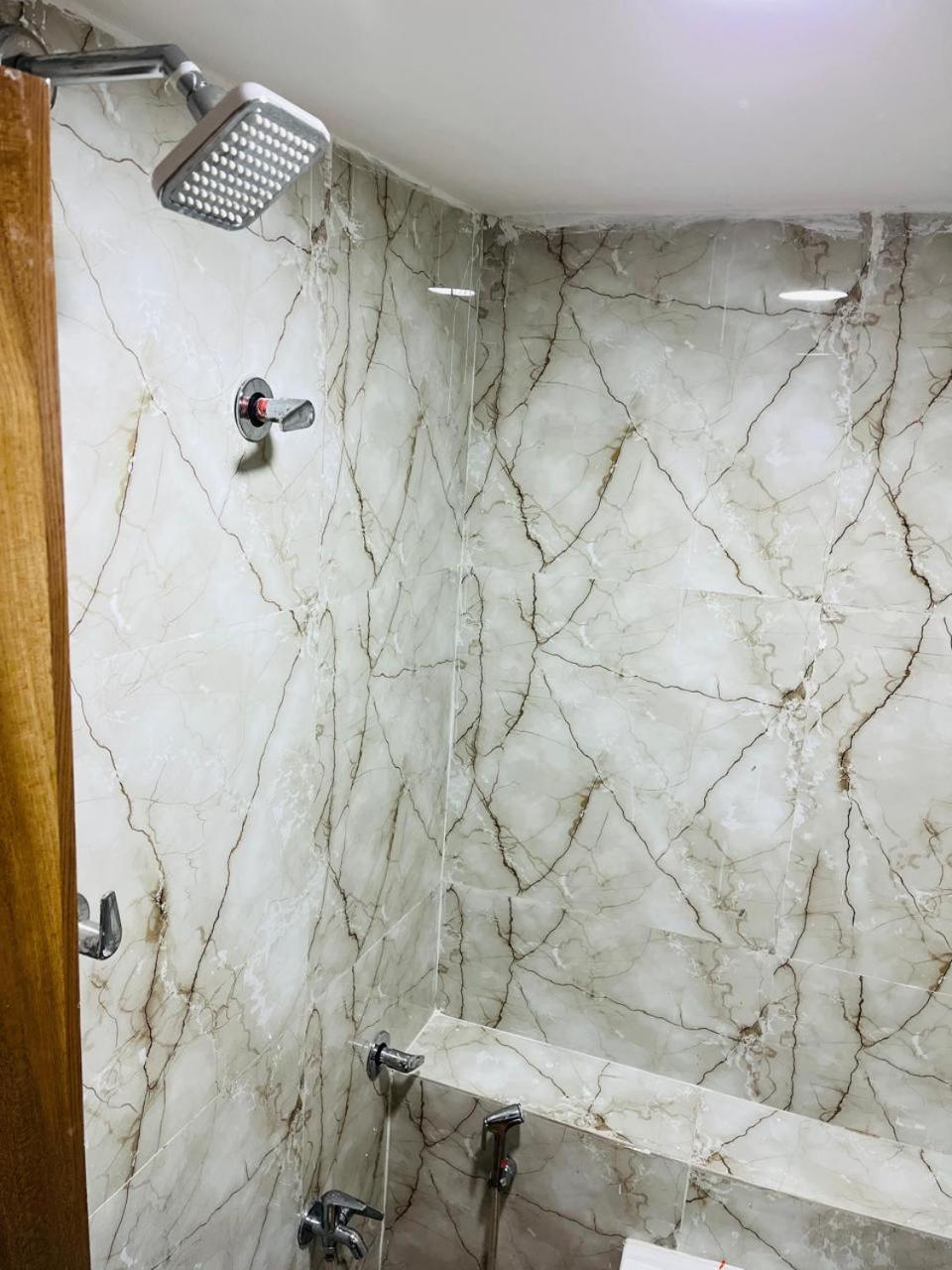 Hotel Sargam Ahmedabad Esterno foto