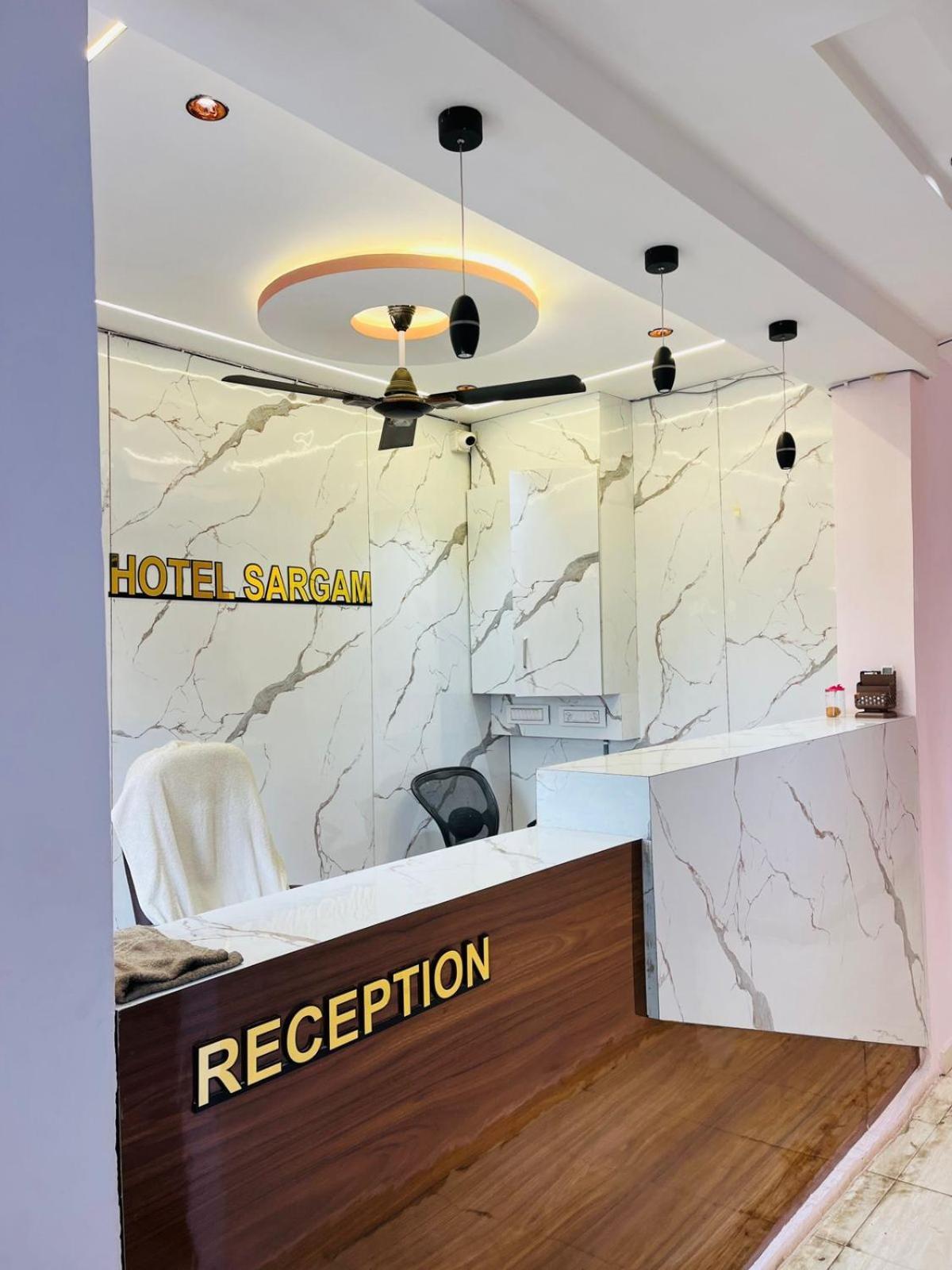 Hotel Sargam Ahmedabad Esterno foto